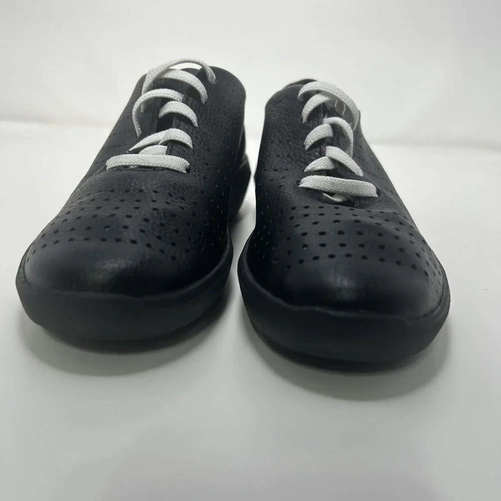 Clarks Collection Kayleigh Aster Black‎ Leather Sneaker Women's Size 11